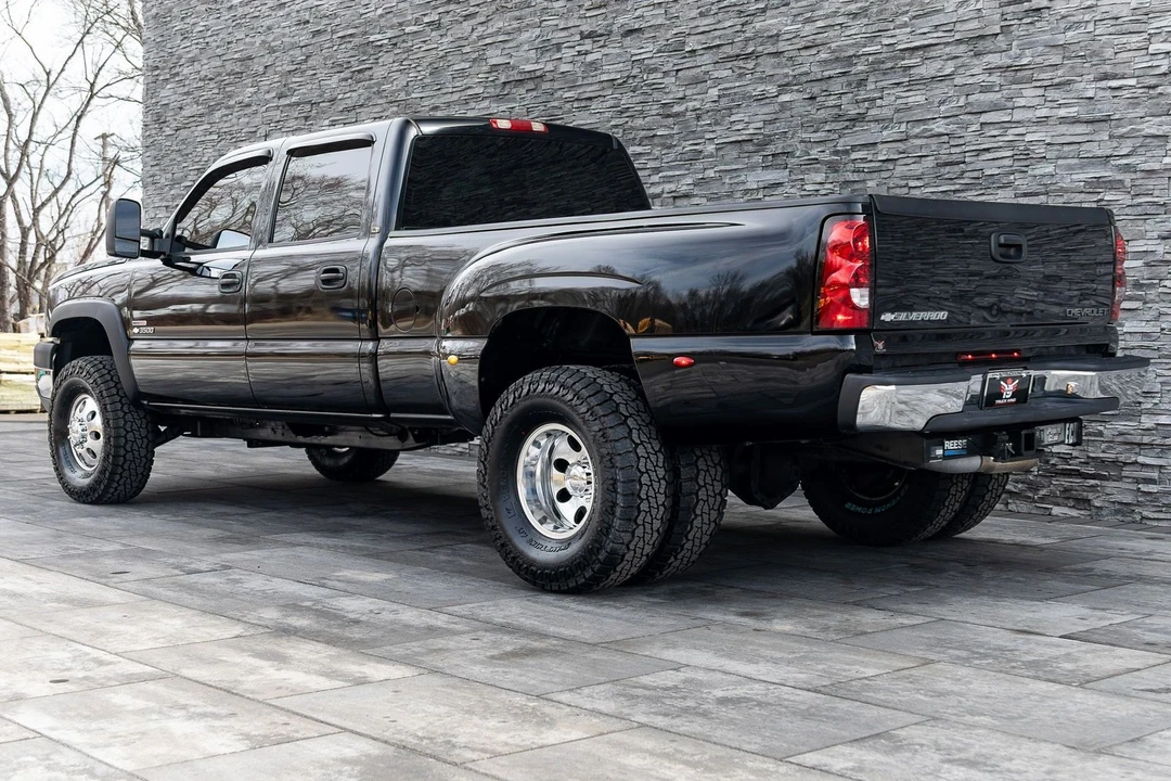 2005 Chevrolet Silverado Heavy Duty 1st Gen - Image 18 of 21