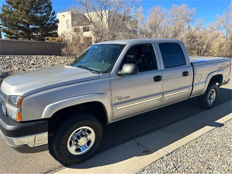 2005 Chevrolet Silverado 1st Gen - Image 2 of 13