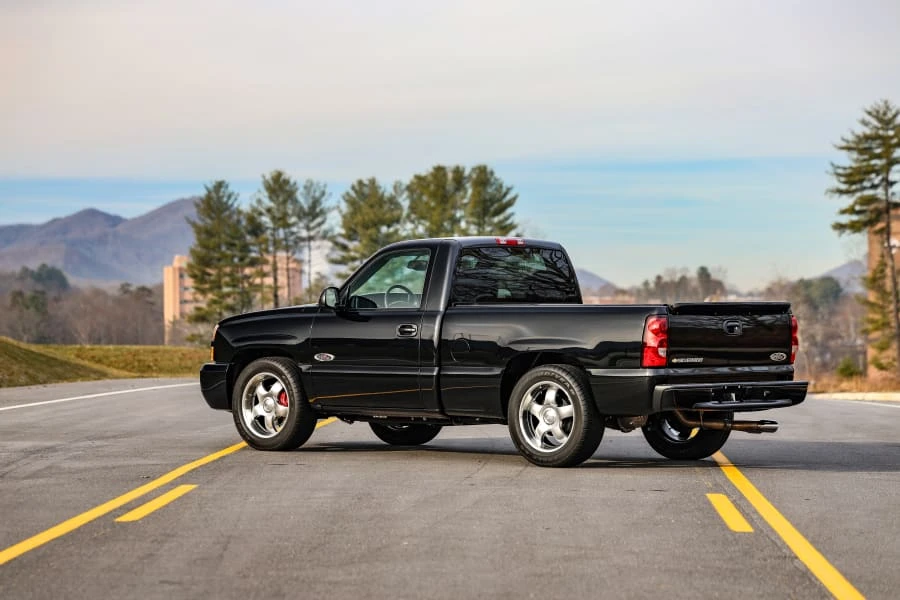 2005 Chevrolet Silverado 1st Gen - Image 2 of 31