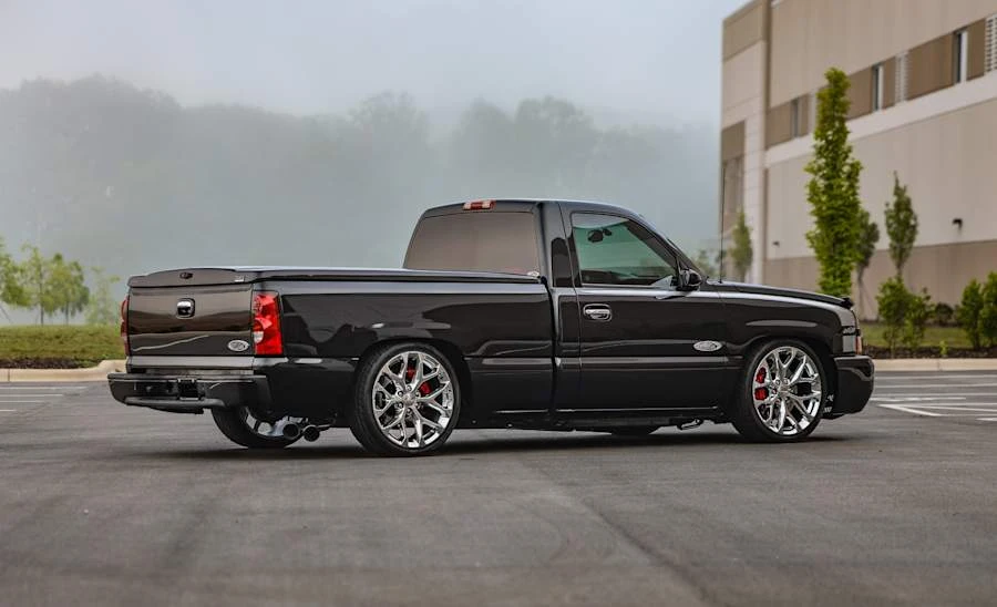 2005 Chevrolet Silverado 1st Gen - Image 2 of 31