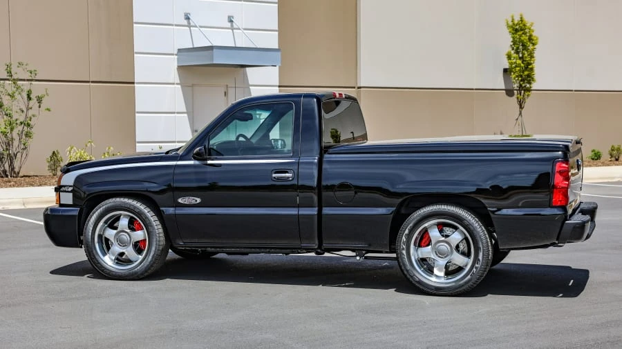 2005 Chevrolet Silverado 1st Gen - Image 2 of 31