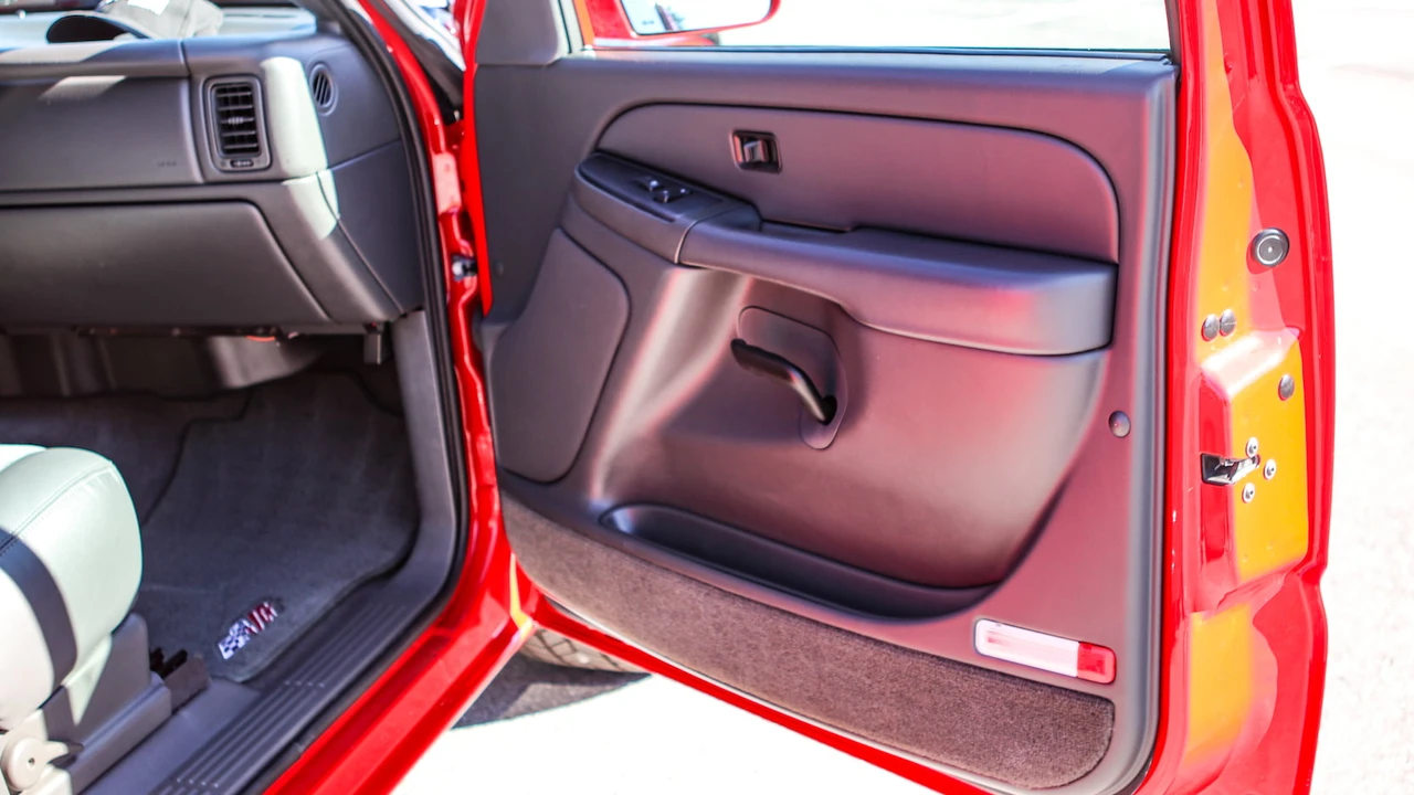 2005 Chevrolet Silverado 1st Gen - Image 14 of 31