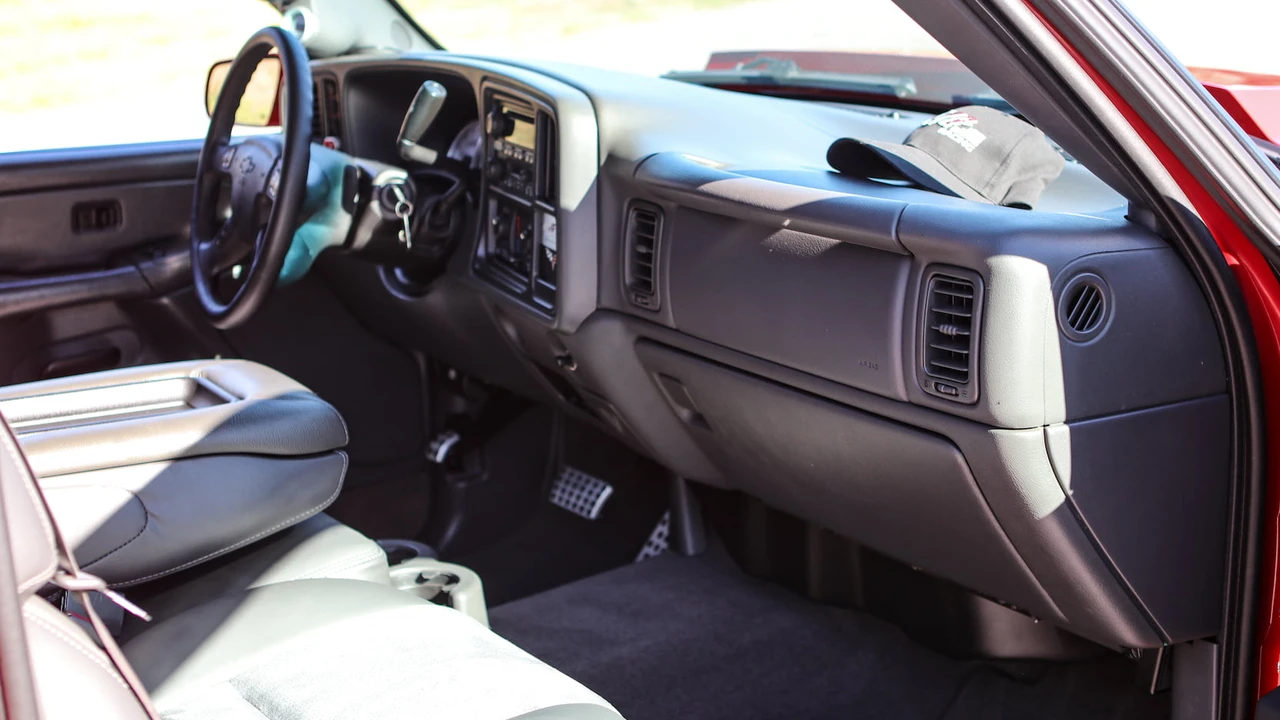 2005 Chevrolet Silverado 1st Gen - Image 15 of 31