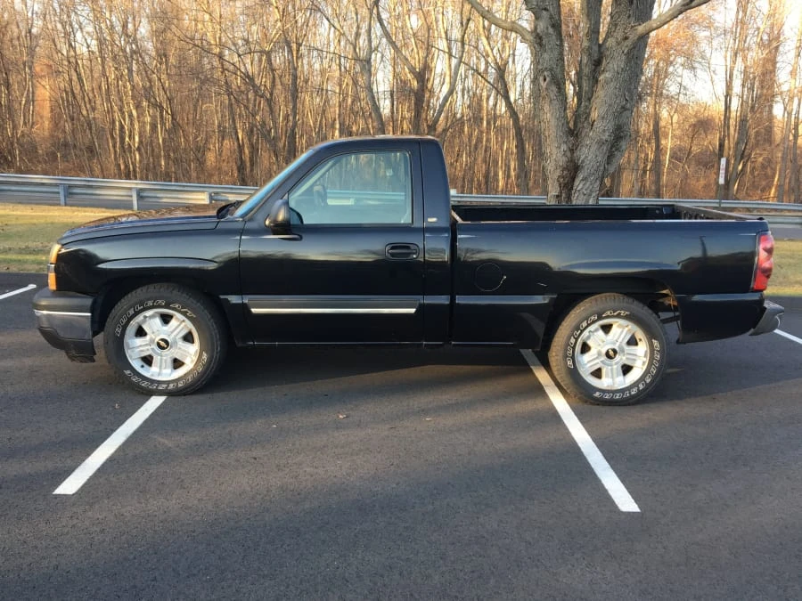 2005 Chevrolet Silverado 1st Gen - Image 2 of 9