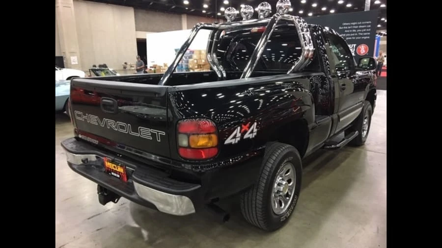 2005 Chevrolet Silverado 1st Gen - Image 2 of 2