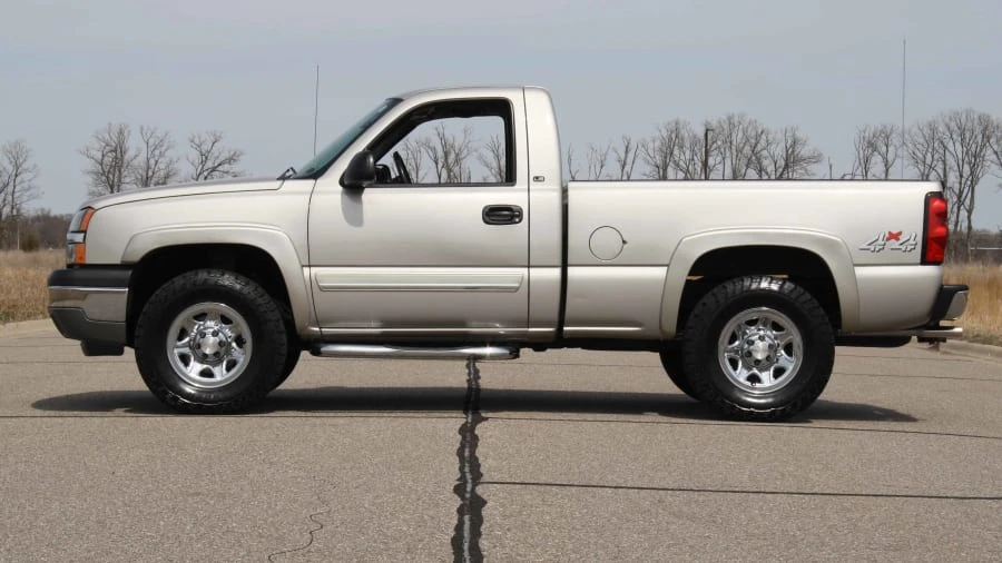 2005 Chevrolet Silverado 1st Gen - Image 2 of 17