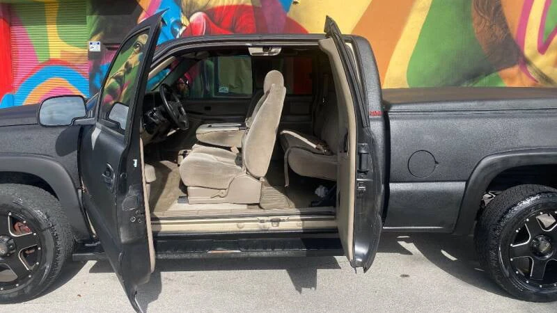 2005 Chevrolet Silverado 1st Gen - Image 10 of 15