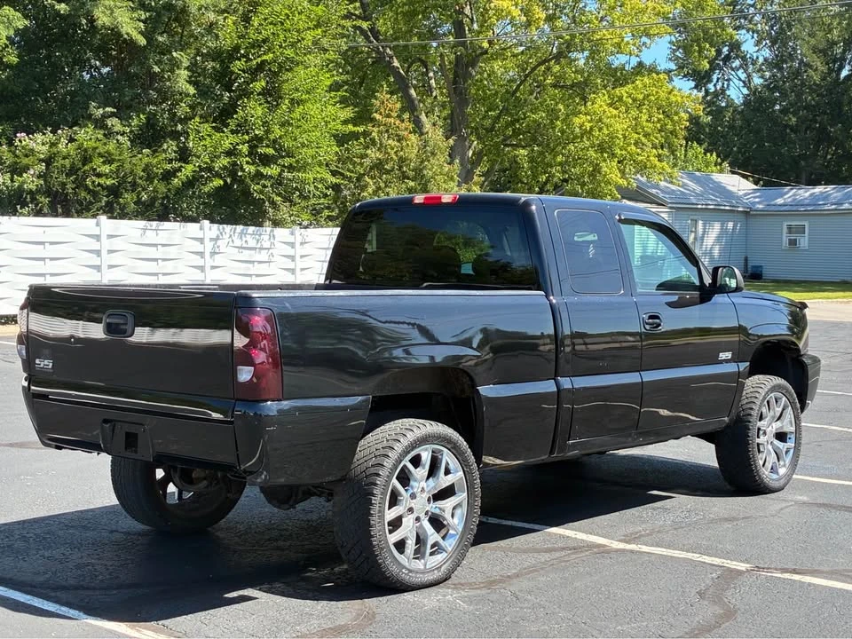 2005 Chevrolet Silverado 1st Gen - Image 3 of 13