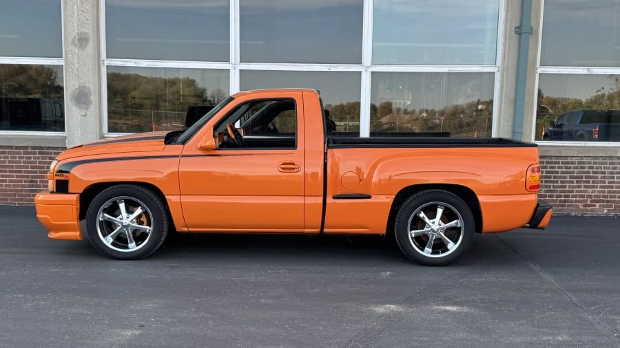 2005 Chevrolet Silverado 1st Gen - Image 2 of 9
