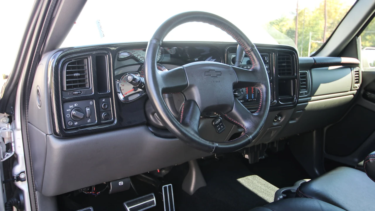 2005 Chevrolet Silverado 1st Gen - Image 3 of 31