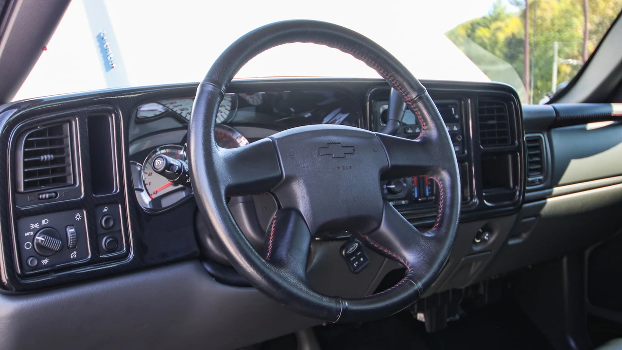 2005 Chevrolet Silverado 1st Gen - Image 6 of 31