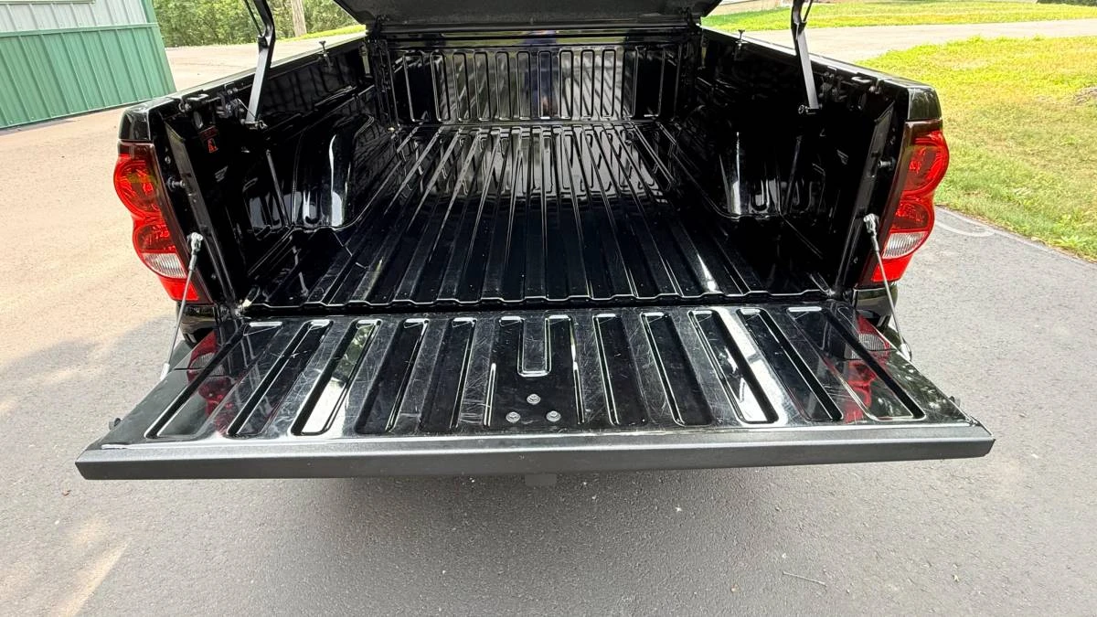 2005 Chevrolet Silverado 1st Gen - Image 10 of 24