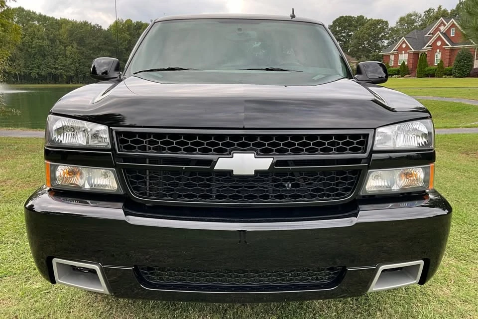 2005 Chevrolet Silverado 1st Gen - Image 2 of 3