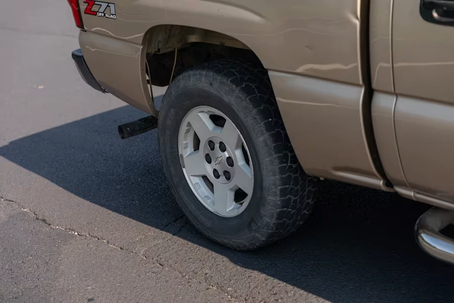 2005 Chevrolet Silverado 1st Gen - Image 11 of 30