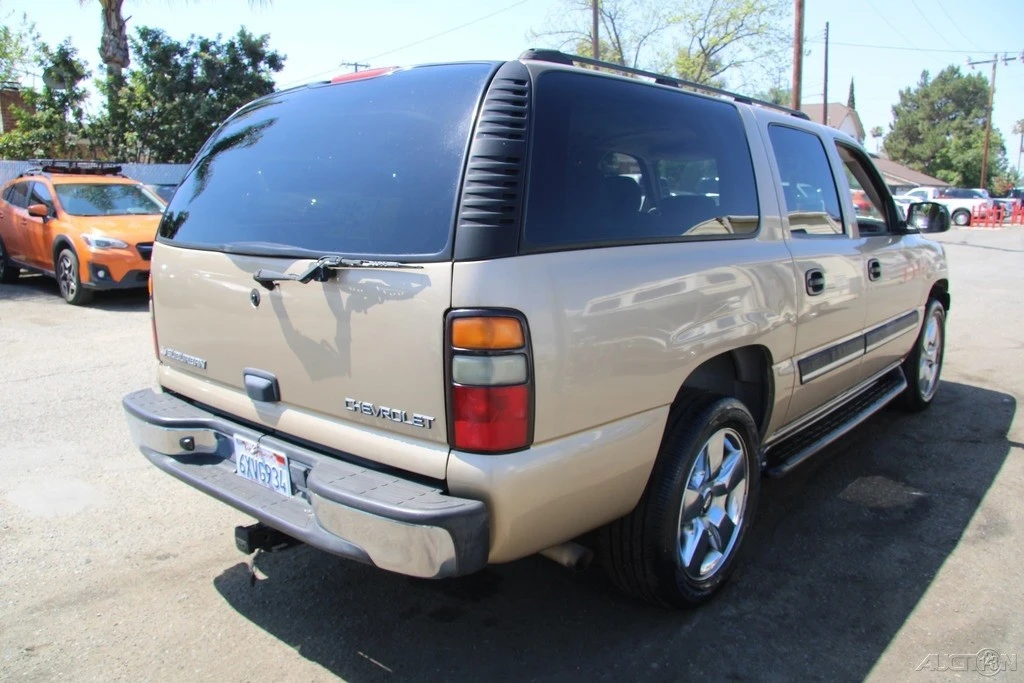 2005 Chevrolet Suburban 9th Gen - Image 7 of 21