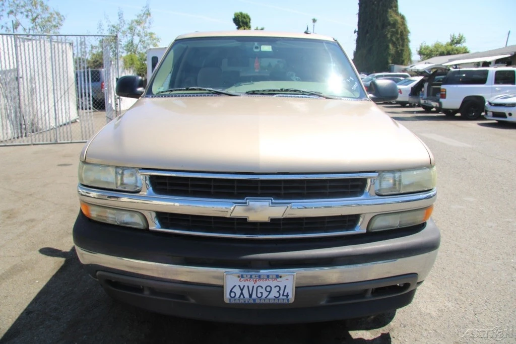 2005 Chevrolet Suburban 9th Gen - Image 11 of 21