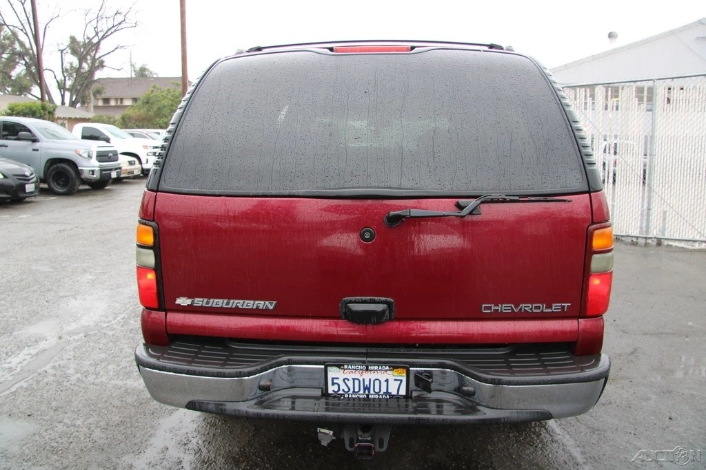 2005 Chevrolet Suburban 9th Gen - Image 5 of 21