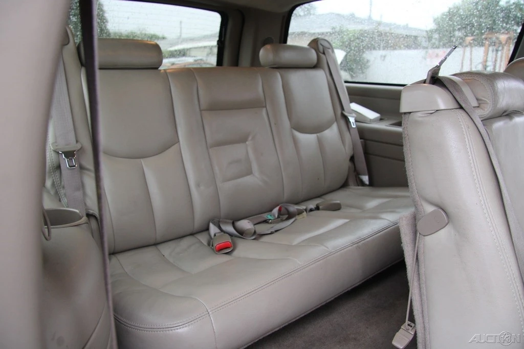 2005 Chevrolet Suburban 9th Gen - Image 21 of 21