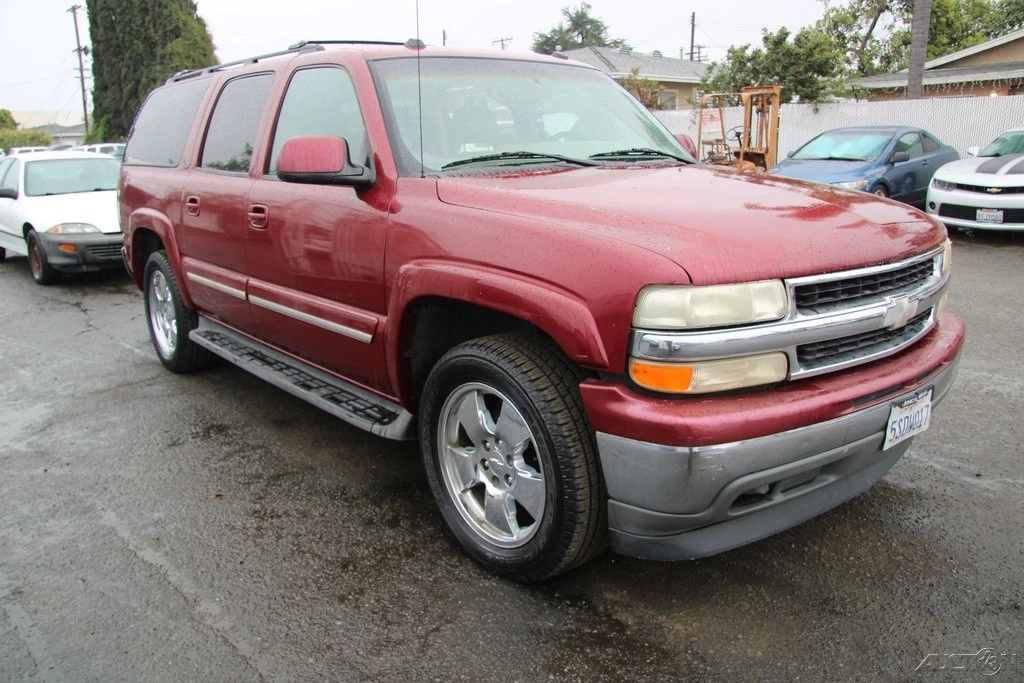 2005 Chevrolet Suburban 9th Gen - Image 8 of 21