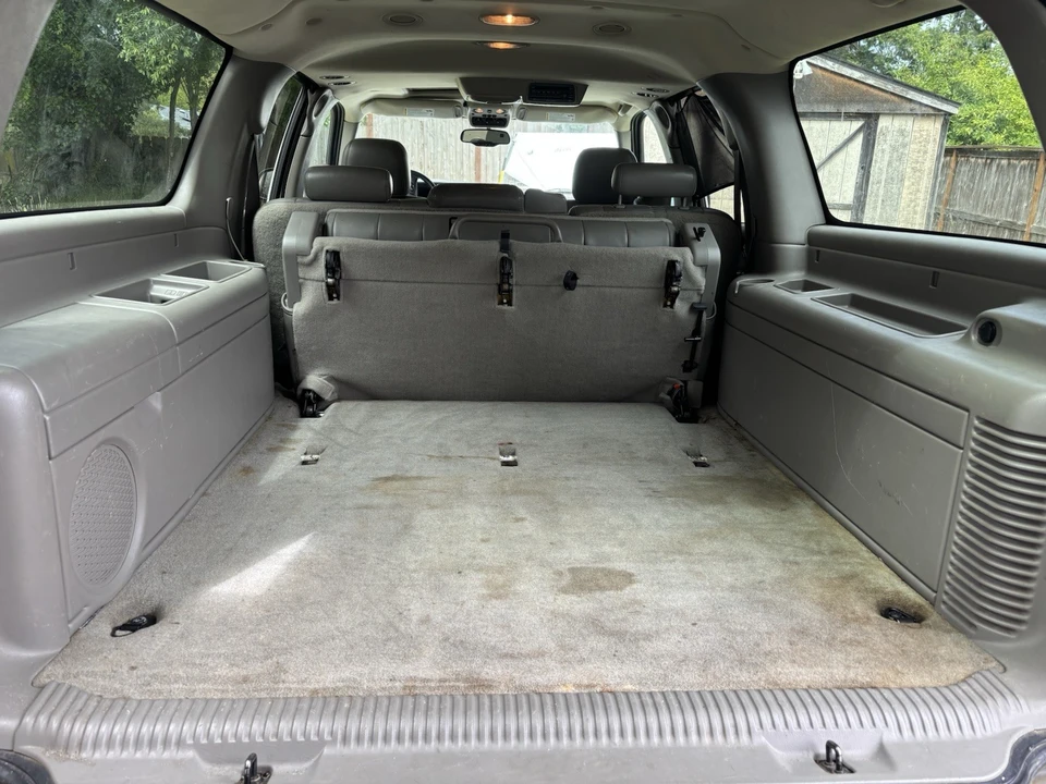 2005 Chevrolet Suburban 9th Gen - Image 16 of 16