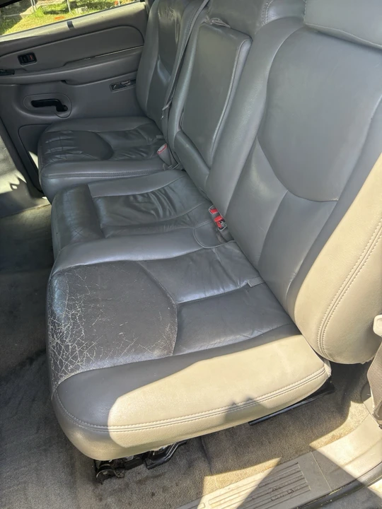 2005 Chevrolet Suburban 9th Gen - Image 7 of 16