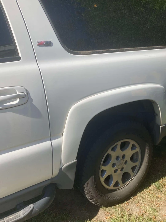2005 Chevrolet Suburban 9th Gen - Image 4 of 16