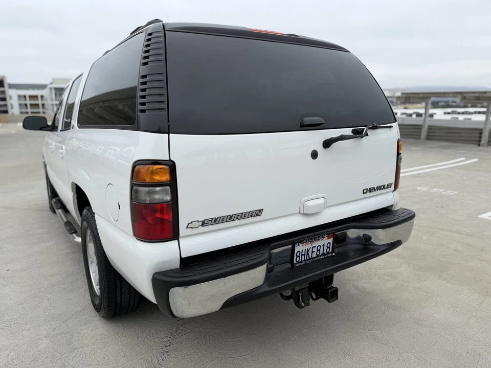 2005 Chevrolet Suburban 9th Gen - Image 21 of 31