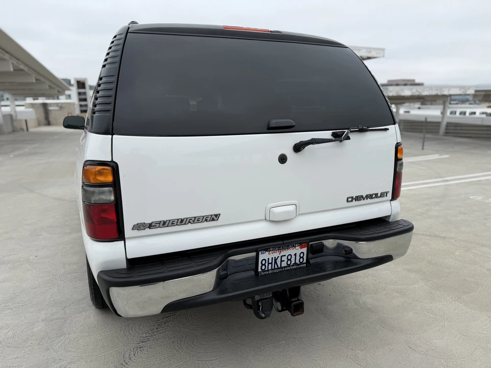2005 Chevrolet Suburban 9th Gen - Image 23 of 31