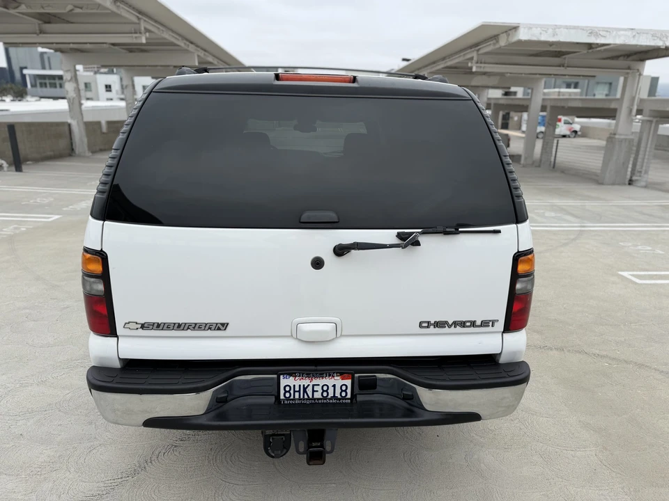 2005 Chevrolet Suburban 9th Gen - Image 26 of 31