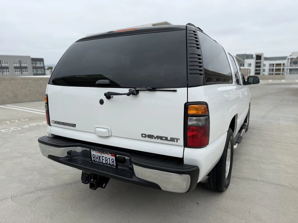 2005 Chevrolet Suburban 9th Gen - Image 28 of 31