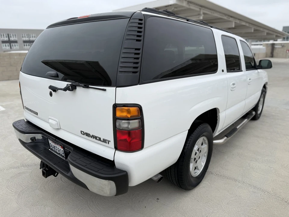 2005 Chevrolet Suburban 9th Gen - Image 30 of 31