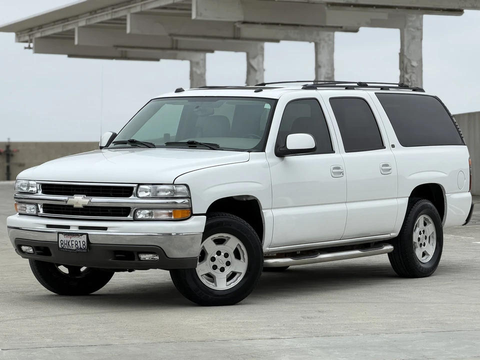 2005 Chevrolet Suburban 9th Gen - Image 8 of 31