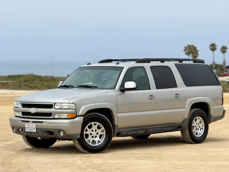 2005 Chevrolet Suburban 9th Gen - Image 5 of 31