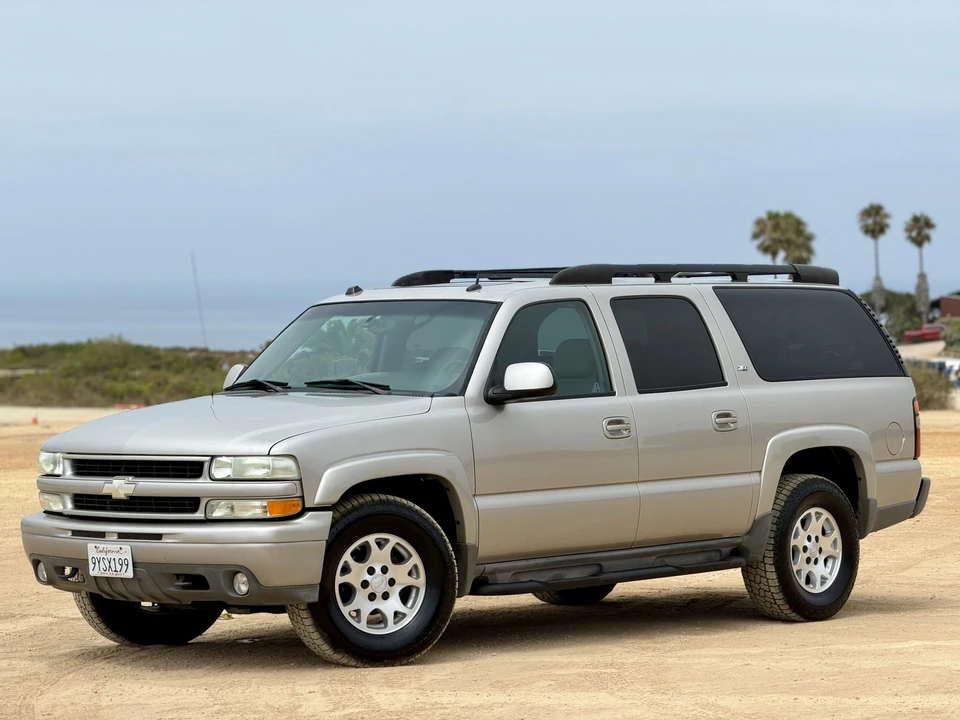 2005 Chevrolet Suburban 9th Gen - Image 6 of 31