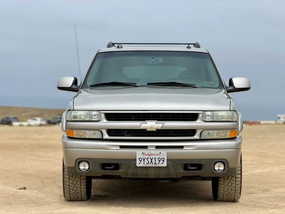 2005 Chevrolet Suburban 9th Gen - Image 16 of 31