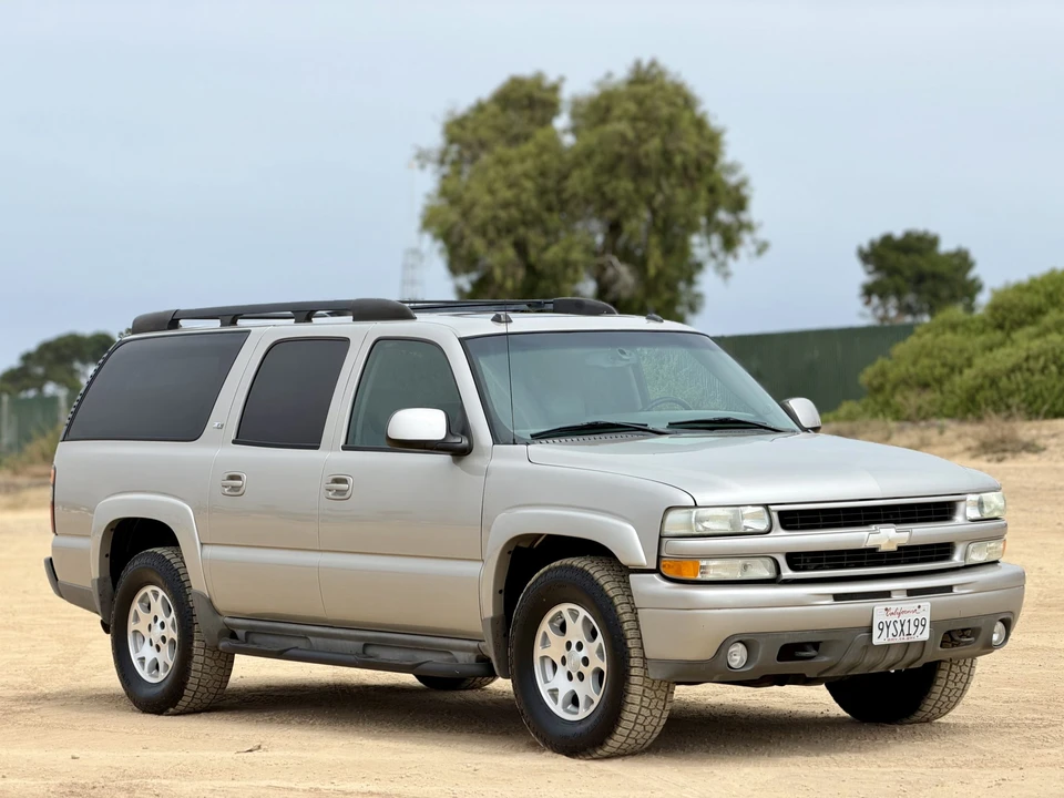 2005 Chevrolet Suburban 9th Gen - Image 21 of 31
