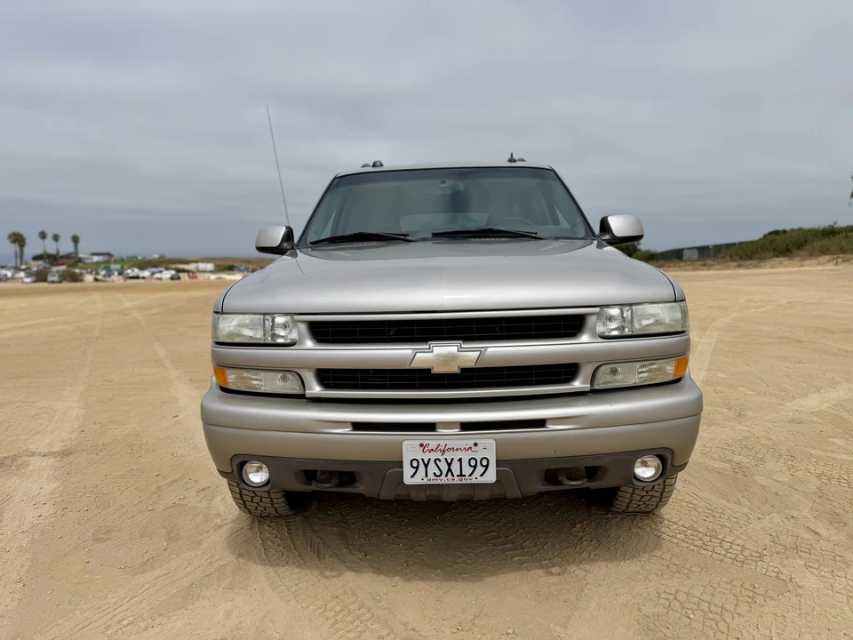 2005 Chevrolet Suburban 9th Gen - Image 18 of 31