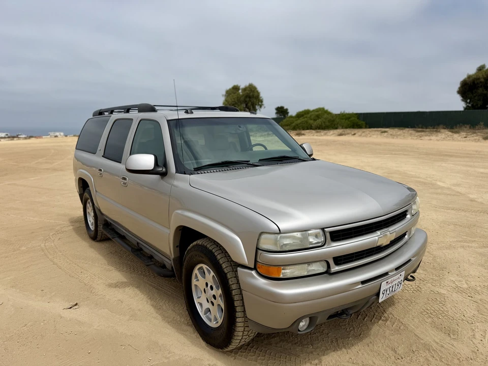 2005 Chevrolet Suburban 9th Gen - Image 27 of 31
