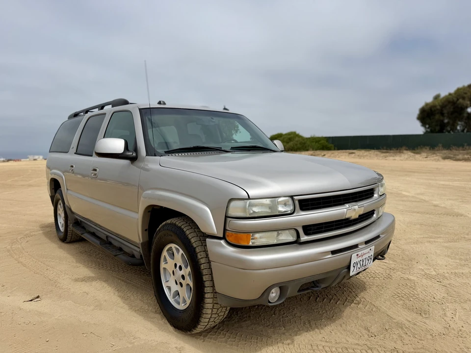 2005 Chevrolet Suburban 9th Gen - Image 26 of 31