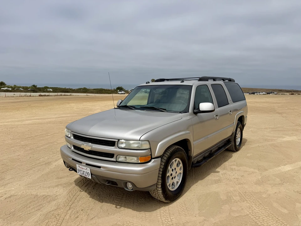 2005 Chevrolet Suburban 9th Gen - Image 11 of 31