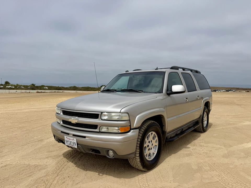 2005 Chevrolet Suburban 9th Gen - Image 12 of 31