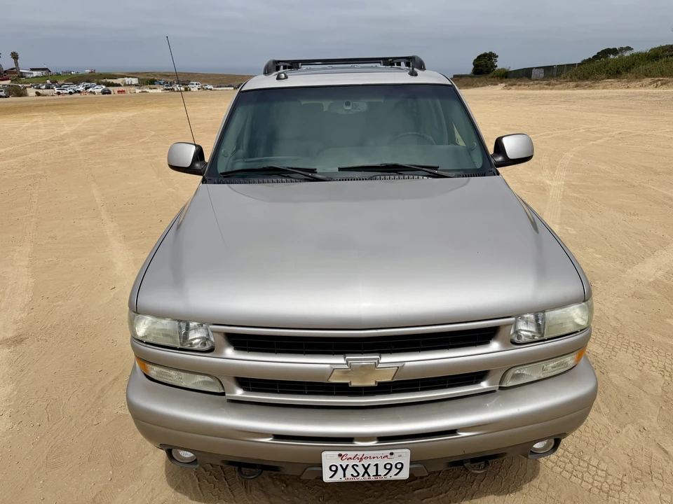 2005 Chevrolet Suburban 9th Gen - Image 19 of 31