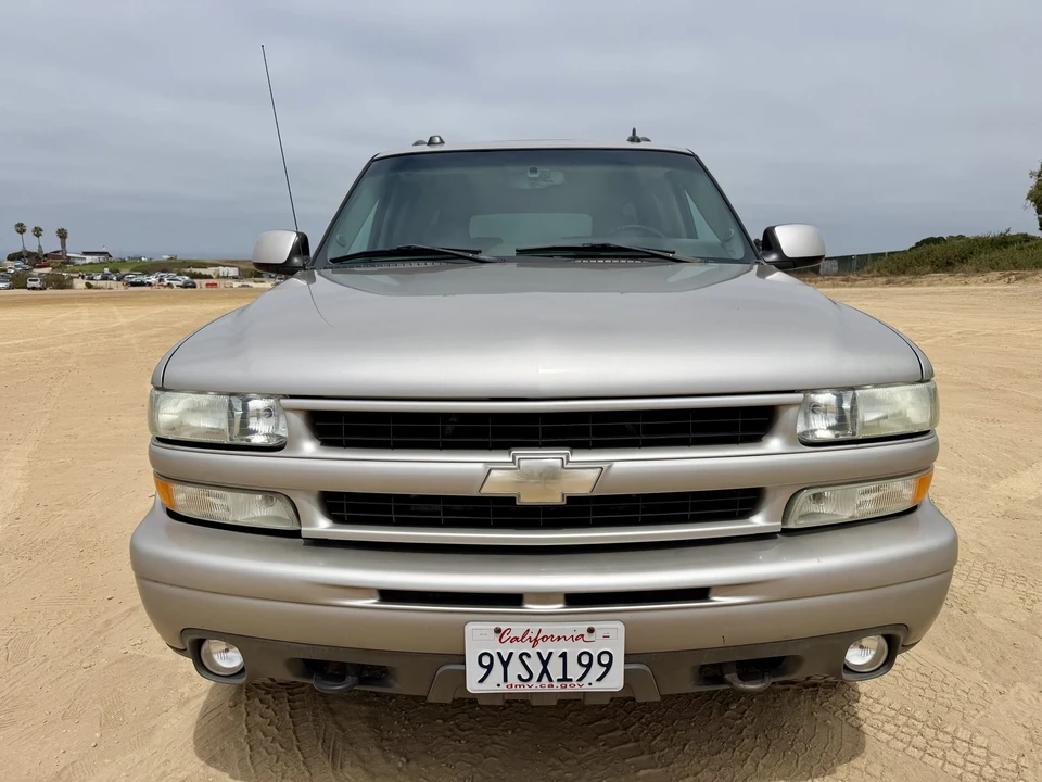 2005 Chevrolet Suburban 9th Gen - Image 20 of 31