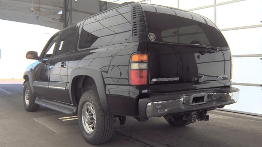 2005 Chevrolet Suburban 9th Gen - Image 2 of 5