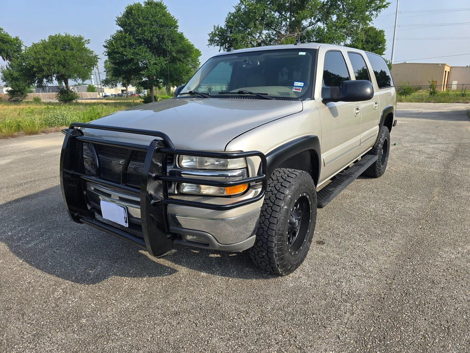 2005 Chevrolet Suburban 8th Gen - Image 7 of 31