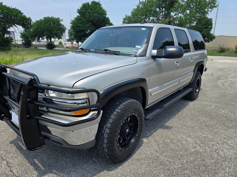 2005 Chevrolet Suburban 8th Gen - Image 29 of 31