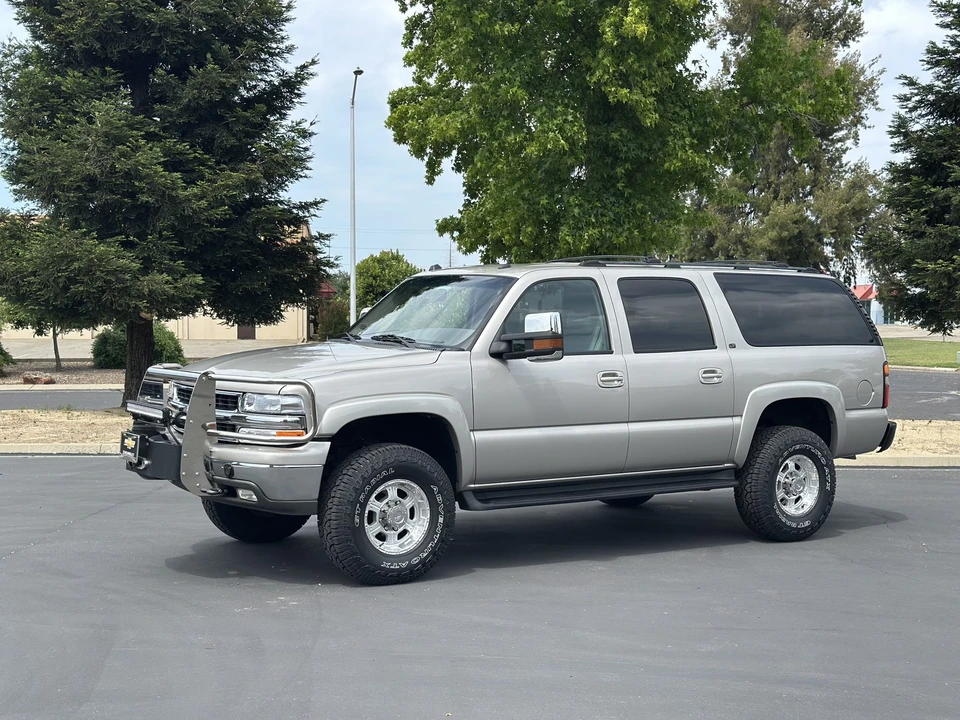 2005 Chevrolet Suburban 9th Gen - Image 7 of 31
