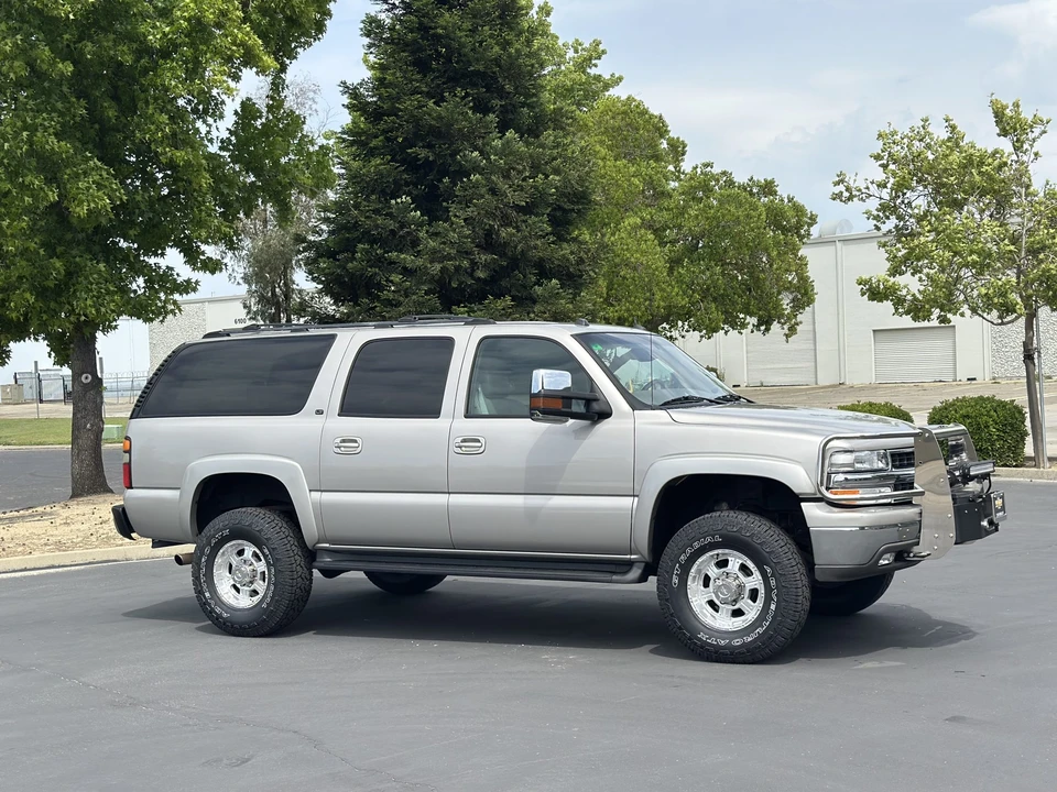 2005 Chevrolet Suburban 9th Gen - Image 31 of 31