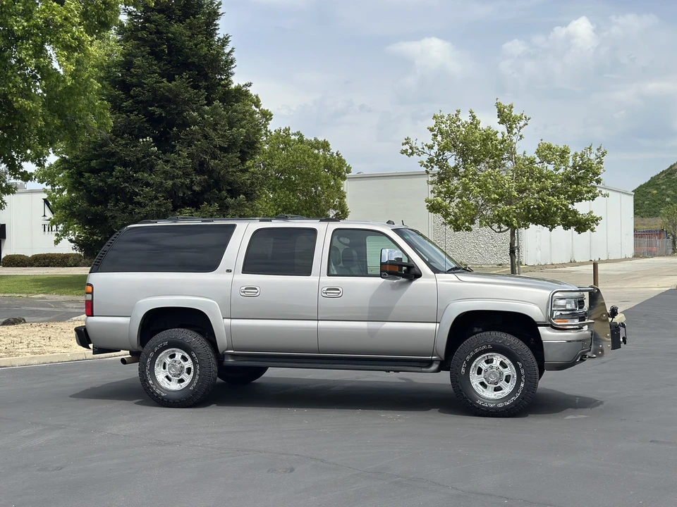 2005 Chevrolet Suburban 9th Gen - Image 29 of 31
