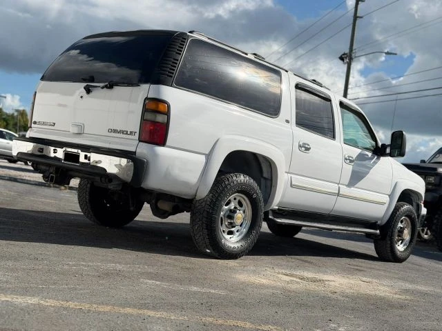 2005 Chevrolet Suburban 9th Gen - Image 4 of 15